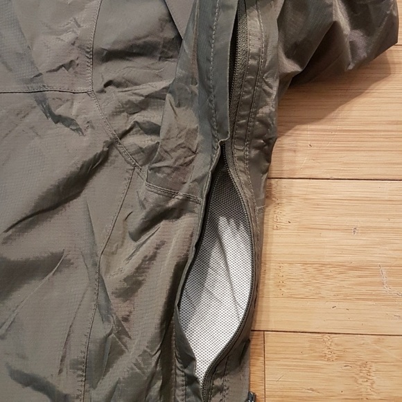 Patagonia Torrentshell XL - Picture 2 of 7